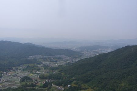 見晴らし大岩から西条盆地