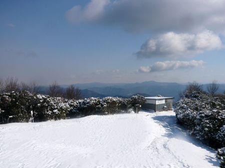 雪の山頂