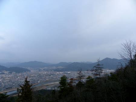 松笠山