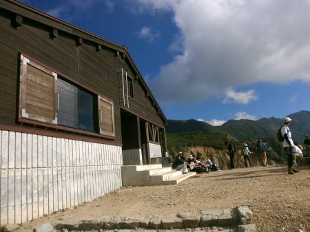 甚之助非難小屋