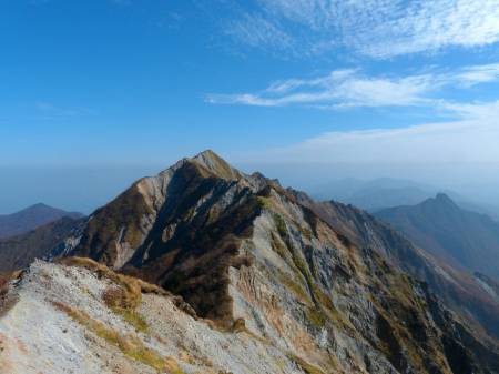 弥山より剣ヶ峰を羨望！