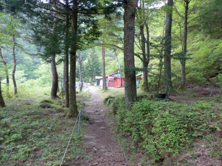 銅山峰ヒュッテ