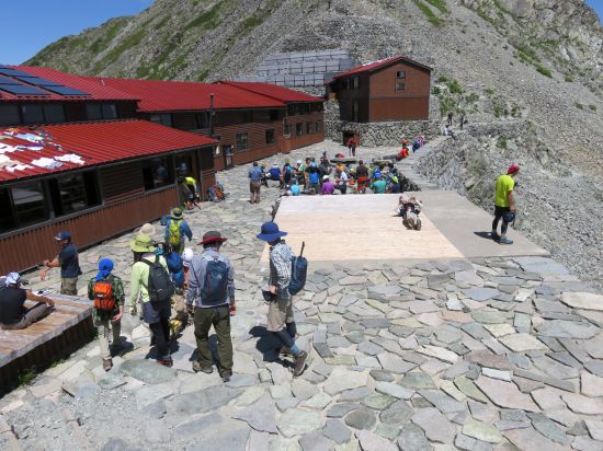 穂高岳山荘