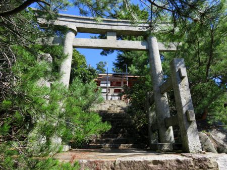 御山神社