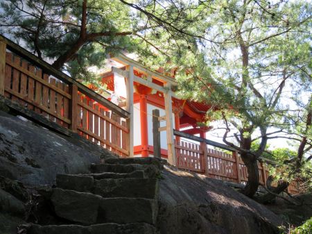 御山神社