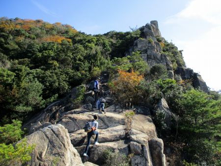 大岩壁を目指す！