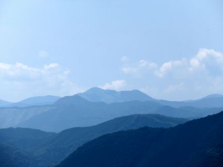 深入山