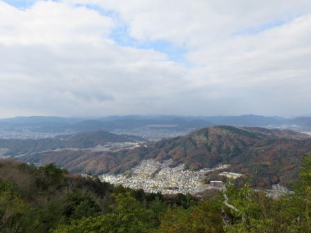 松笠山