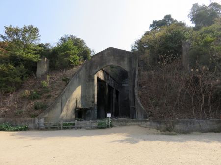 毒ガス貯蔵庫跡