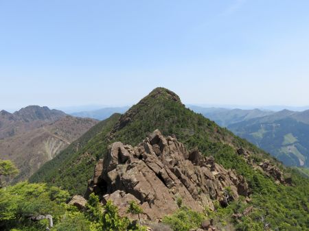 東赤石山