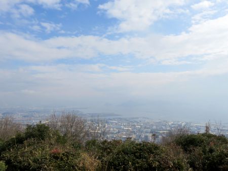 予報通りの曇り後晴れ