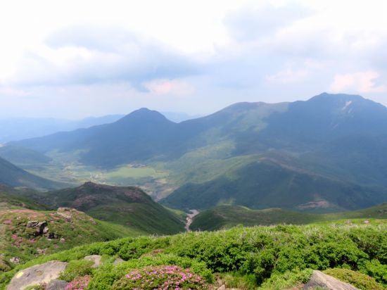 中岳より坊ガツル方面