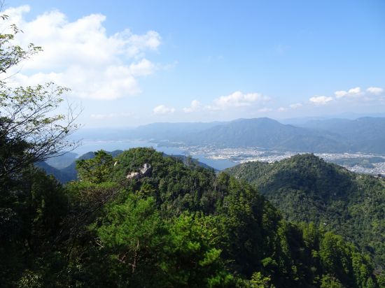 三剣山