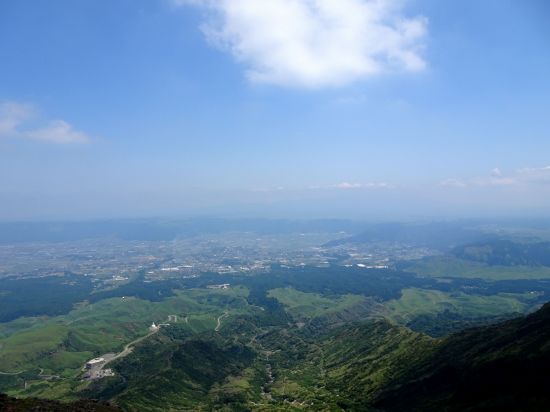 カルデラ内を見下ろす