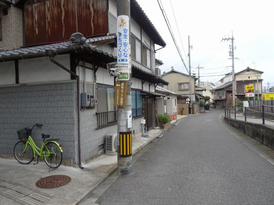 頭部ルート坂駅口
