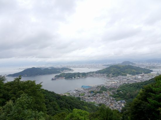 岩場