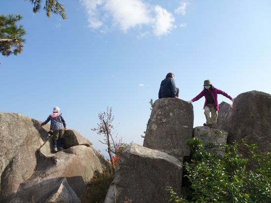 析岩で楽しそう…