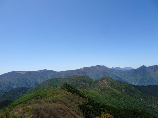 西赤石山