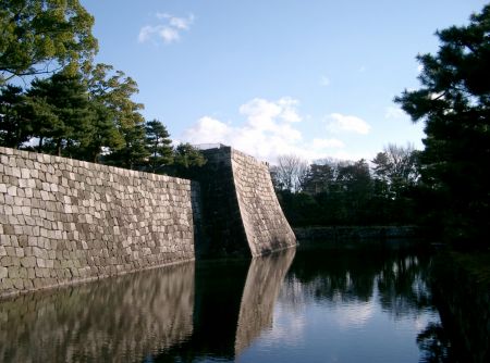 本丸の隅に佇む天守台