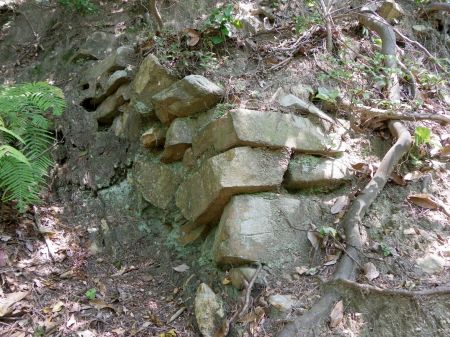 与助丸の石垣跡