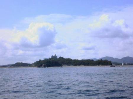 海から見た浦戸城跡