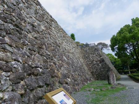 三ノ丸石垣跡