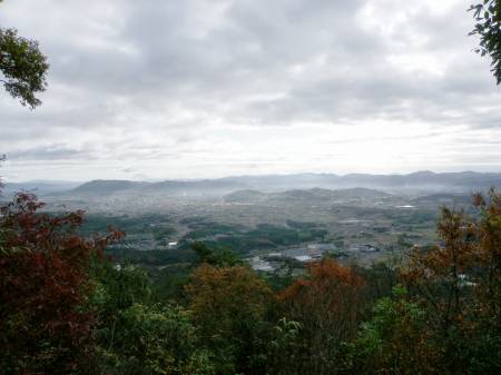 西条盆地を一望