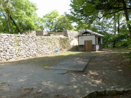 水の手門脇曲輪